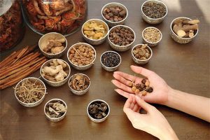 chữa viêm da cơ địa bằng đông y