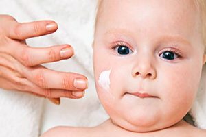 Thuốc trị bệnh chàm ở trẻ em